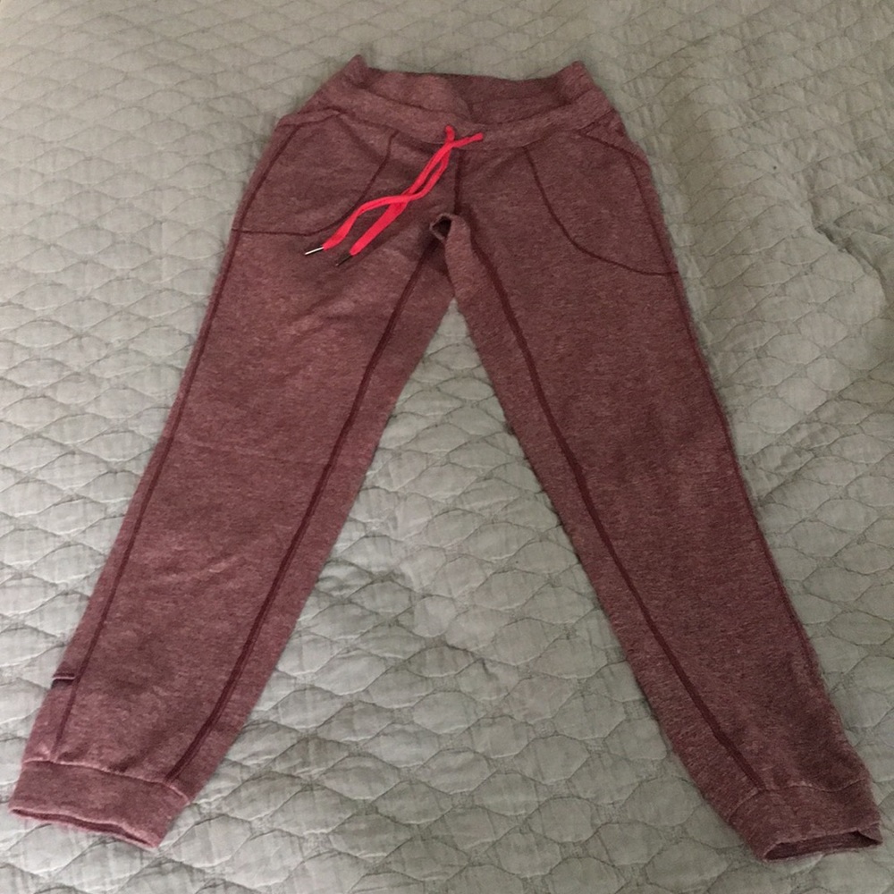 Lululemon Base Runner Pants in Heathered Bordeaux